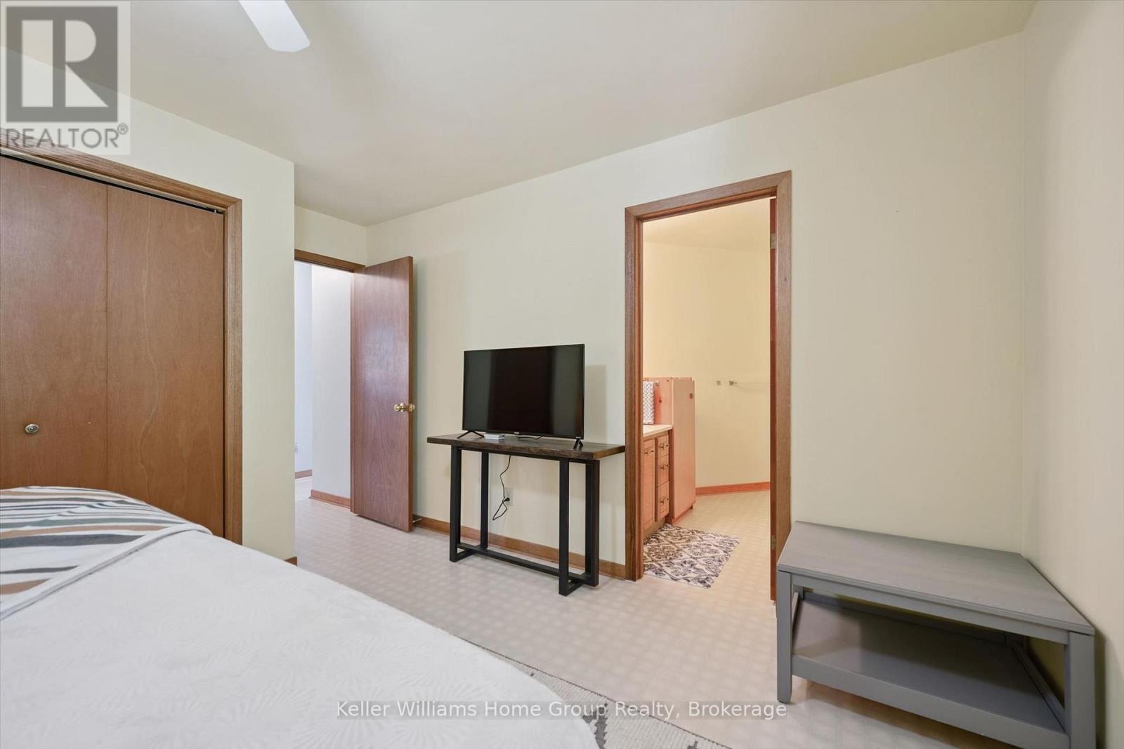 907 NINTH STREET - 27