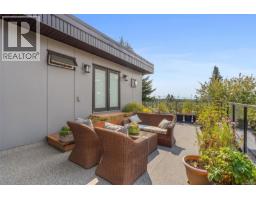 931 Lakeview Ave, Saanich, BC V8X3H7 Photo 24