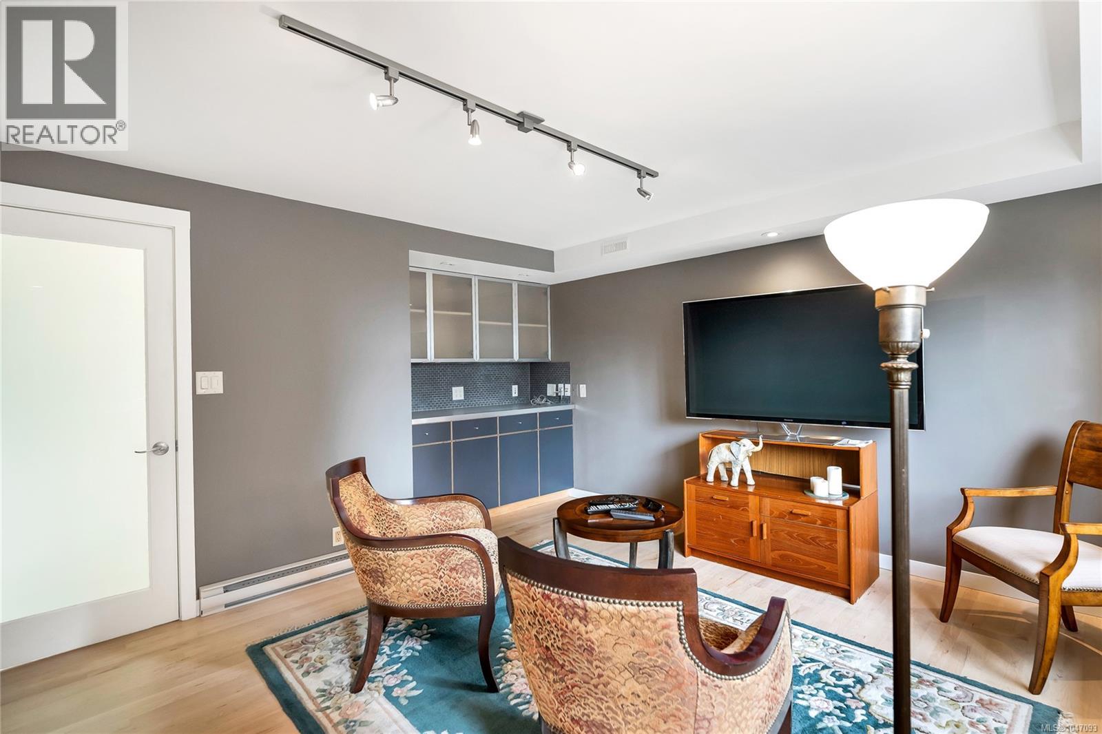 931 Lakeview Ave - Image 12