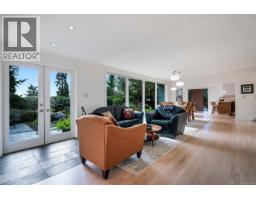 Dining room - 931 Lakeview Ave, Saanich, BC V8X3H7 Photo 8