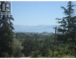 931 Lakeview Ave, Saanich, BC V8X3H7 Photo 25