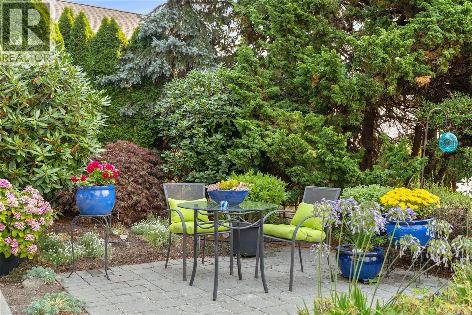931 Lakeview Ave - 23