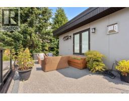 931 Lakeview Ave, Saanich, BC V8X3H7 Photo 27