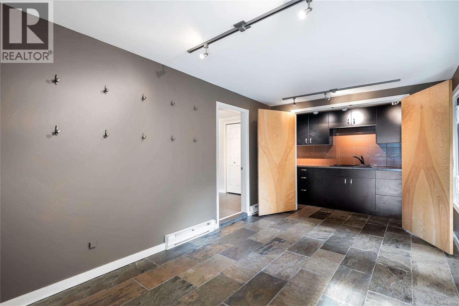 931 Lakeview Ave - Image 52