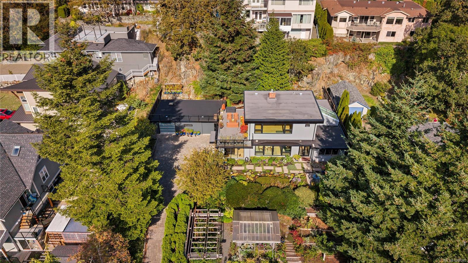 931 Lakeview Ave - Image 38