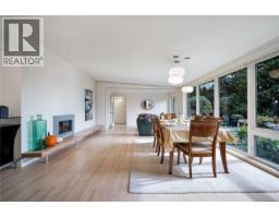 931 Lakeview Ave, Saanich, BC V8X3H7 Photo 44