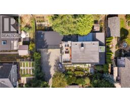 931 Lakeview Ave, Saanich, BC V8X3H7 Photo 31