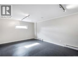 931 Lakeview Ave, Saanich, BC V8X3H7 Photo 55
