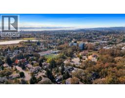 931 Lakeview Ave, Saanich, BC V8X3H7 Photo 34