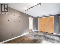 931 Lakeview Ave, Saanich, BC V8X3H7 Photo 54