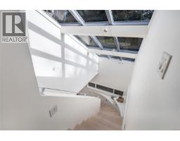 931 Lakeview Ave, Saanich, BC V8X3H7 Photo 57