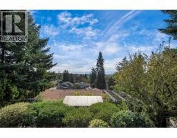 931 Lakeview Ave, Saanich, BC V8X3H7 Photo 70