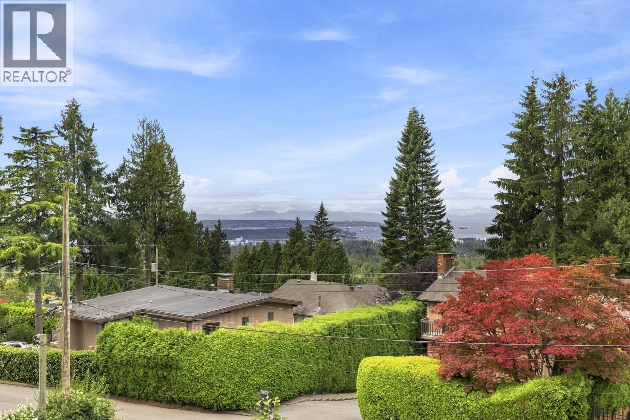 3840 PROSPECT ROAD, North Vancouver