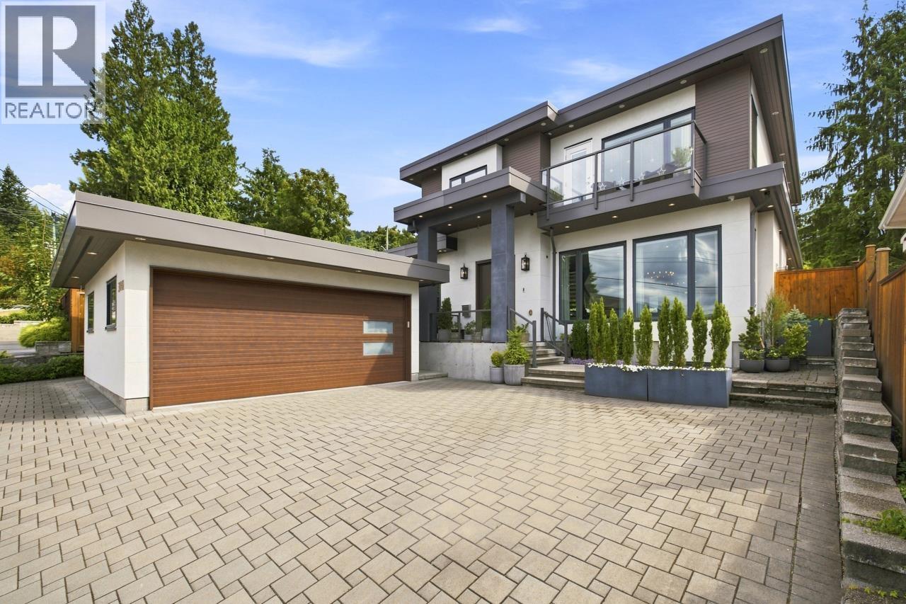 3840 PROSPECT ROAD, North Vancouver