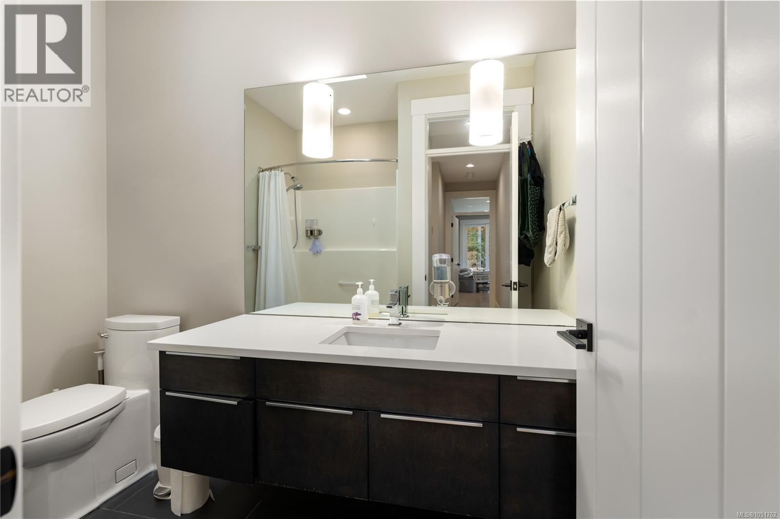 3349 Creekside Pl, Nanaimo