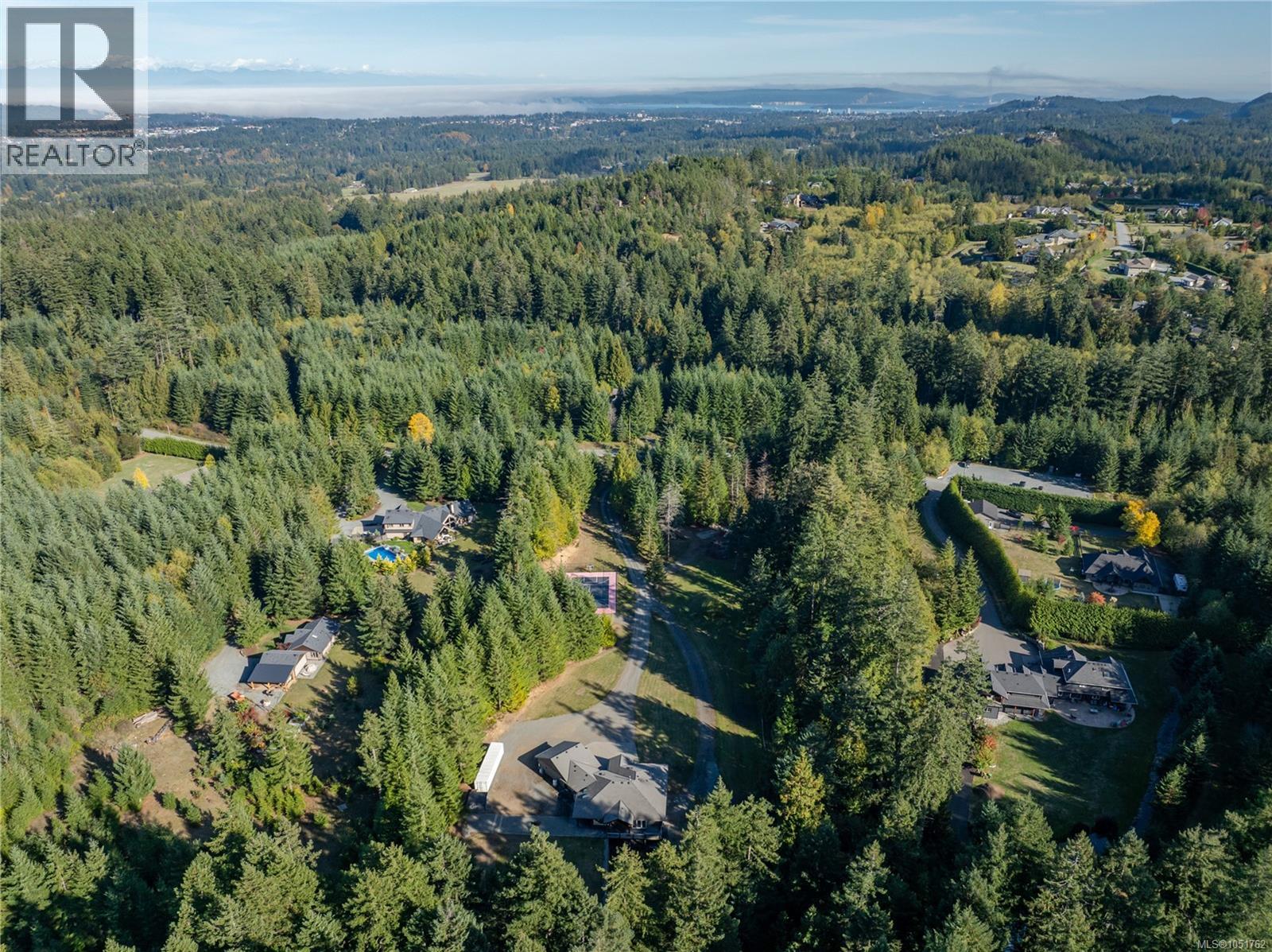 3349 Creekside Pl, Nanaimo