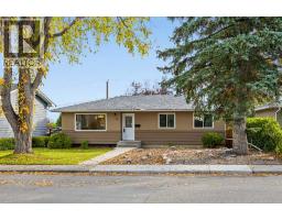 48 Selkirk Drive SW - photo 2