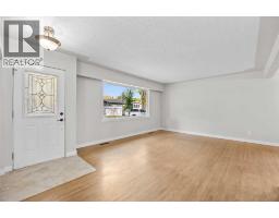 48 Selkirk Drive SW - photo 4
