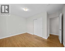 48 Selkirk Drive SW - photo 18
