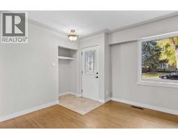 48 Selkirk Drive SW - photo 3