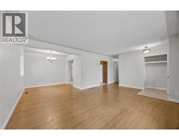 48 Selkirk Drive SW - photo 7