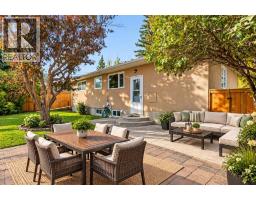 48 Selkirk Drive SW - photo 43
