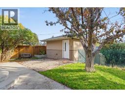 48 Selkirk Drive SW - photo 41