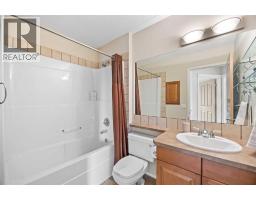 7 Springbank Mews Sw, Calgary, AB T3H4V5 Photo 25