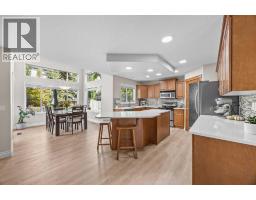 4pc Bathroom - 7 Springbank Mews Sw, Calgary, AB T3H4V5 Photo 11