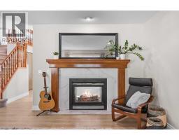 Bedroom - 7 Springbank Mews Sw, Calgary, AB T3H4V5 Photo 9