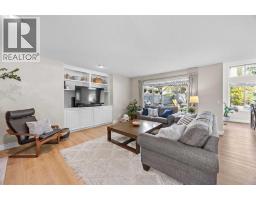 Primary Bedroom - 7 Springbank Mews Sw, Calgary, AB T3H4V5 Photo 7