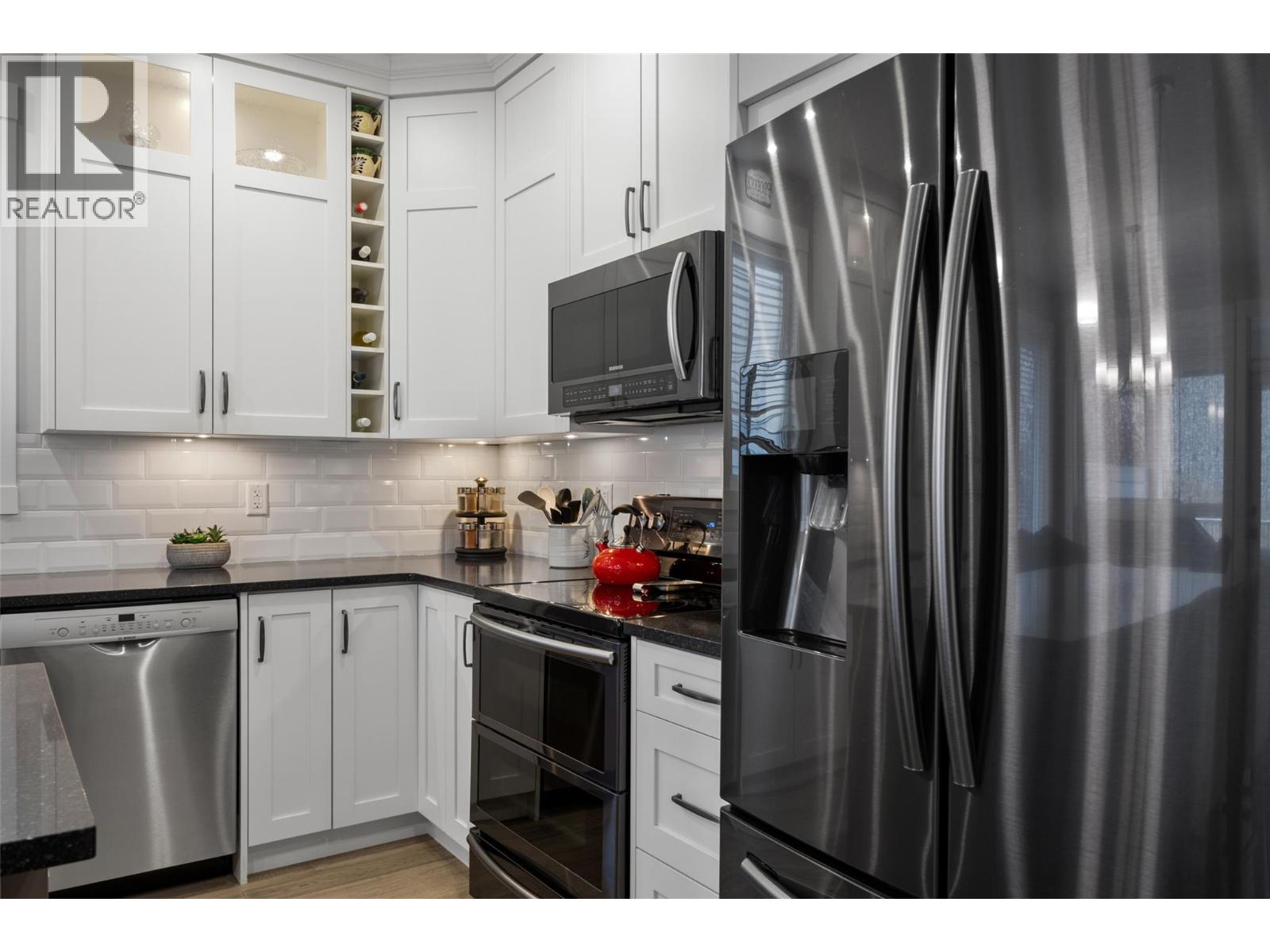 1538 EMERALD Drive - 7