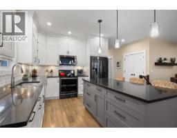 Bedroom - 1538 Emerald Drive, Kamloops, BC V2E0C1 Photo 6