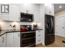 Kitchen - 1538 Emerald Drive, Kamloops, BC V2E0C1 Photo 9