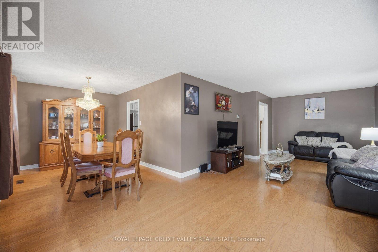 58 GLENFOREST ROAD - 12