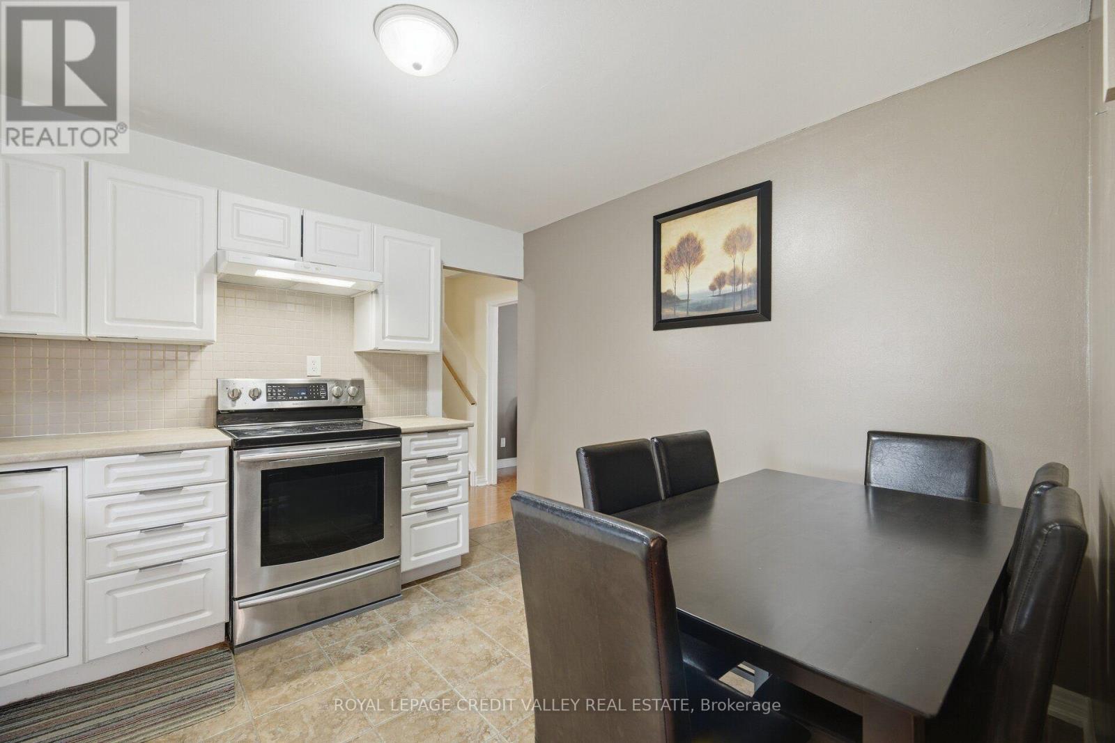 58 GLENFOREST ROAD - 18