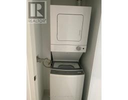 1009 - 220 Missinnihe Way, Mississauga, ON L5H1G5 Photo 6