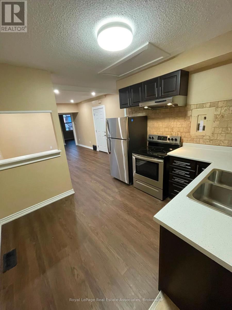526 King Street East, Hamilton, ON photo 14