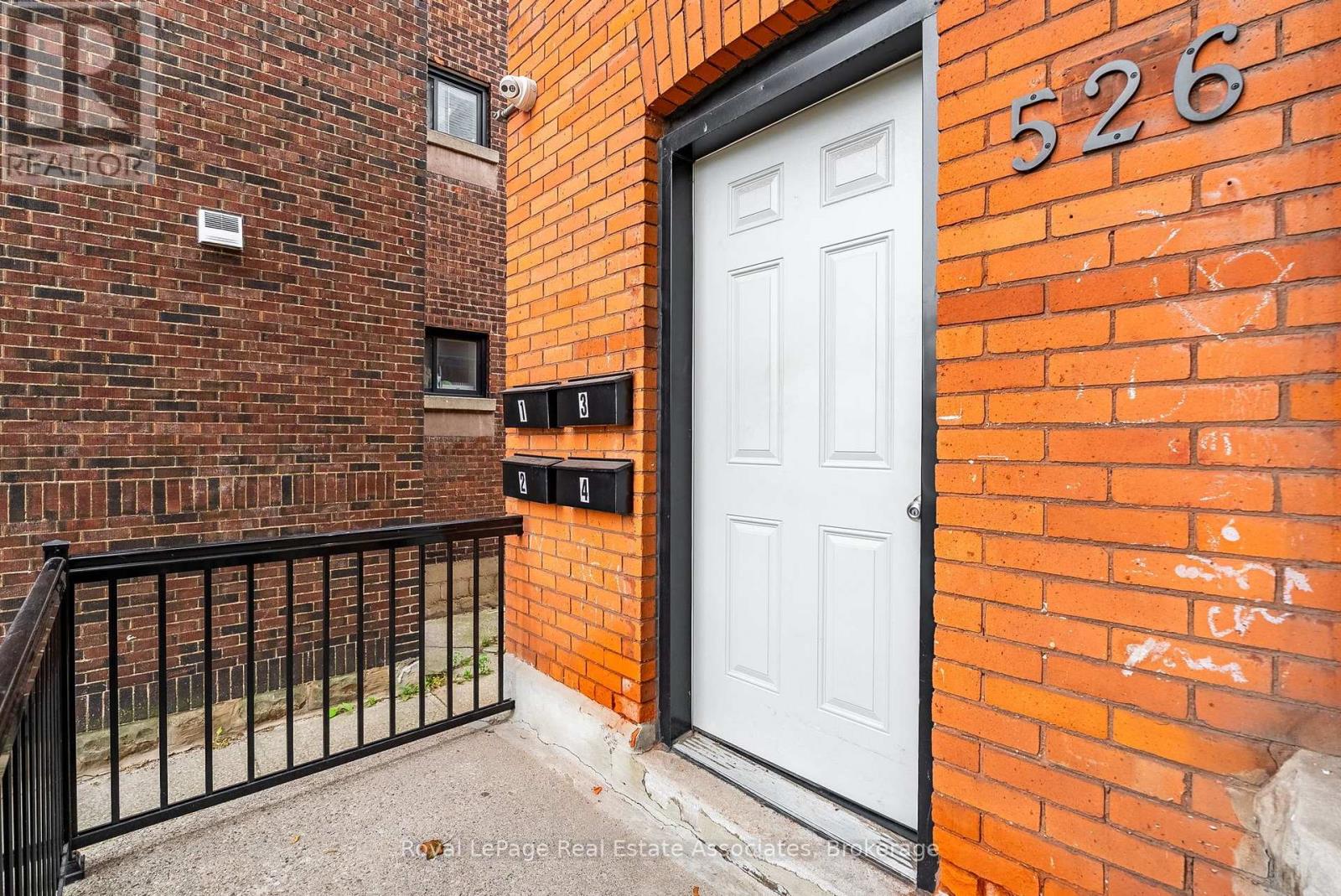 526 King Street East, Hamilton, ON photo 34