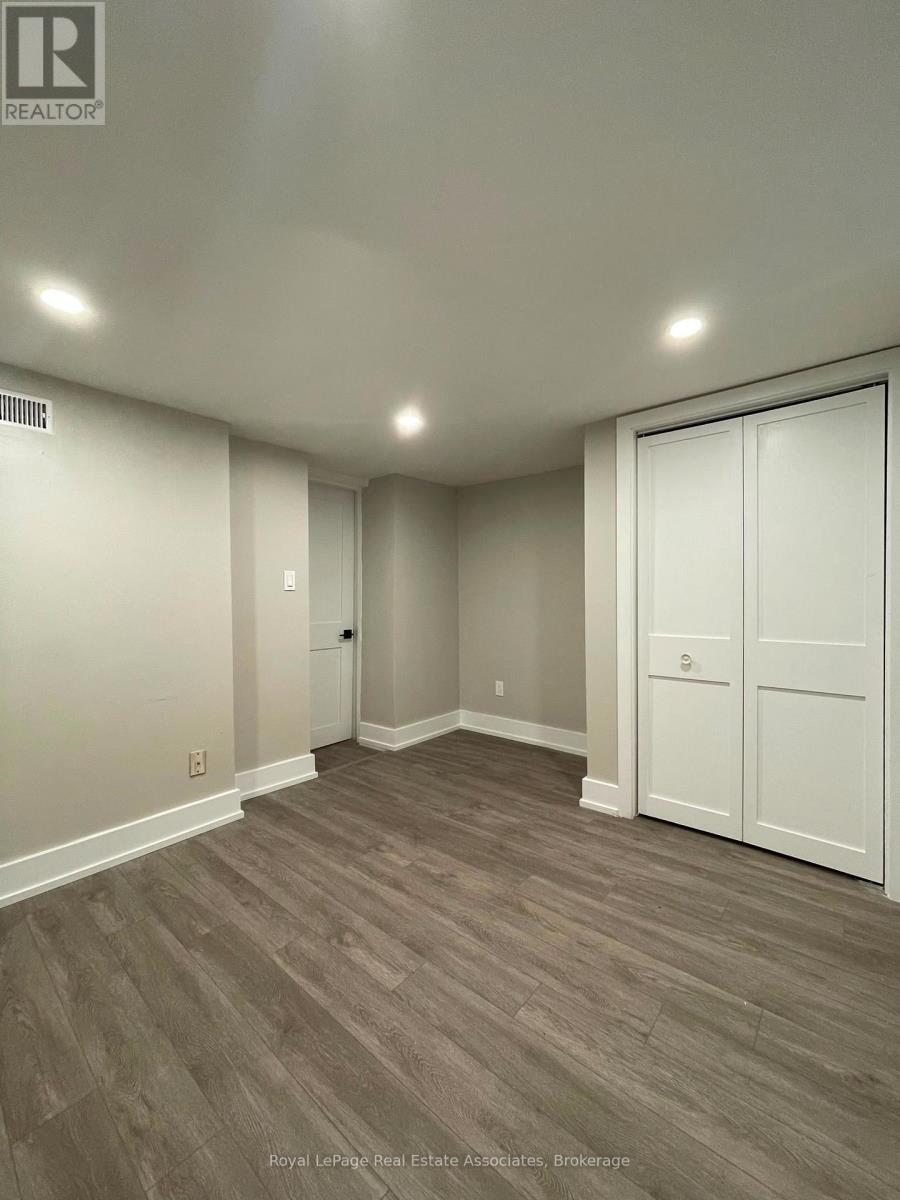 526 KING STREET E - 5
