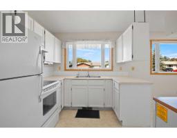 3pc Bathroom - 3706 51 Avenue, Innisfail, AB T4G1H6 Photo 11