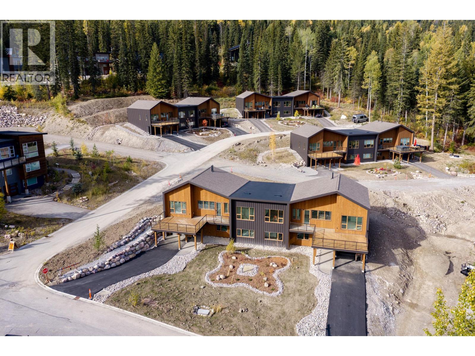 1654 HOWSE PASS, Golden - Image 1