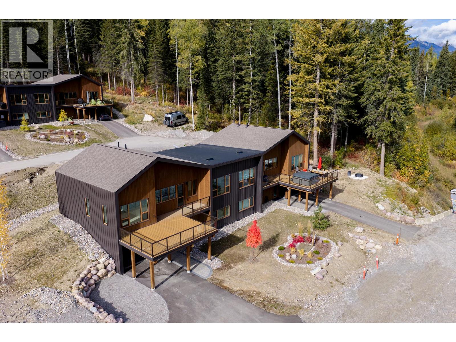 1654 HOWSE PASS, Golden - Image 1
