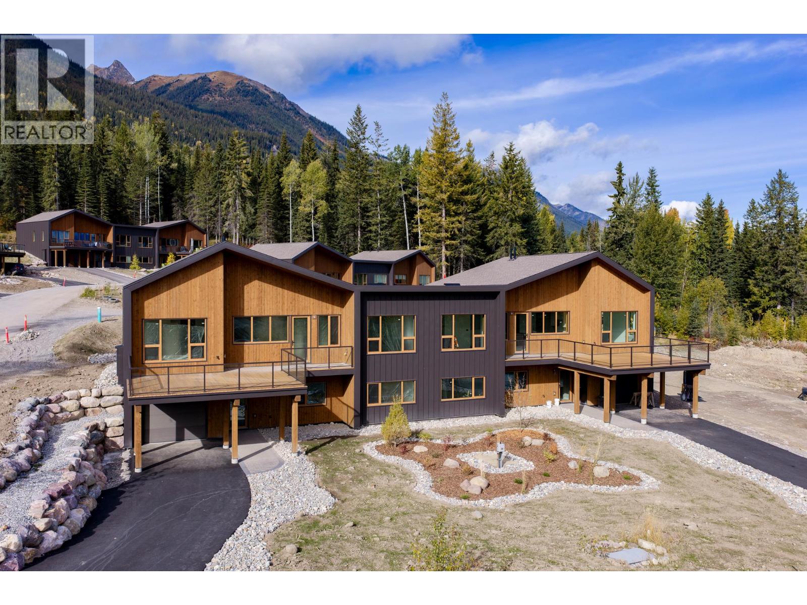 1654 HOWSE PASS, Golden - Image 1