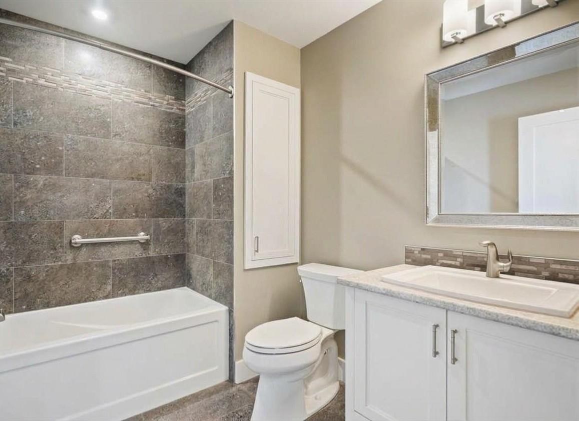 1117 PARKER STREET, White Rock