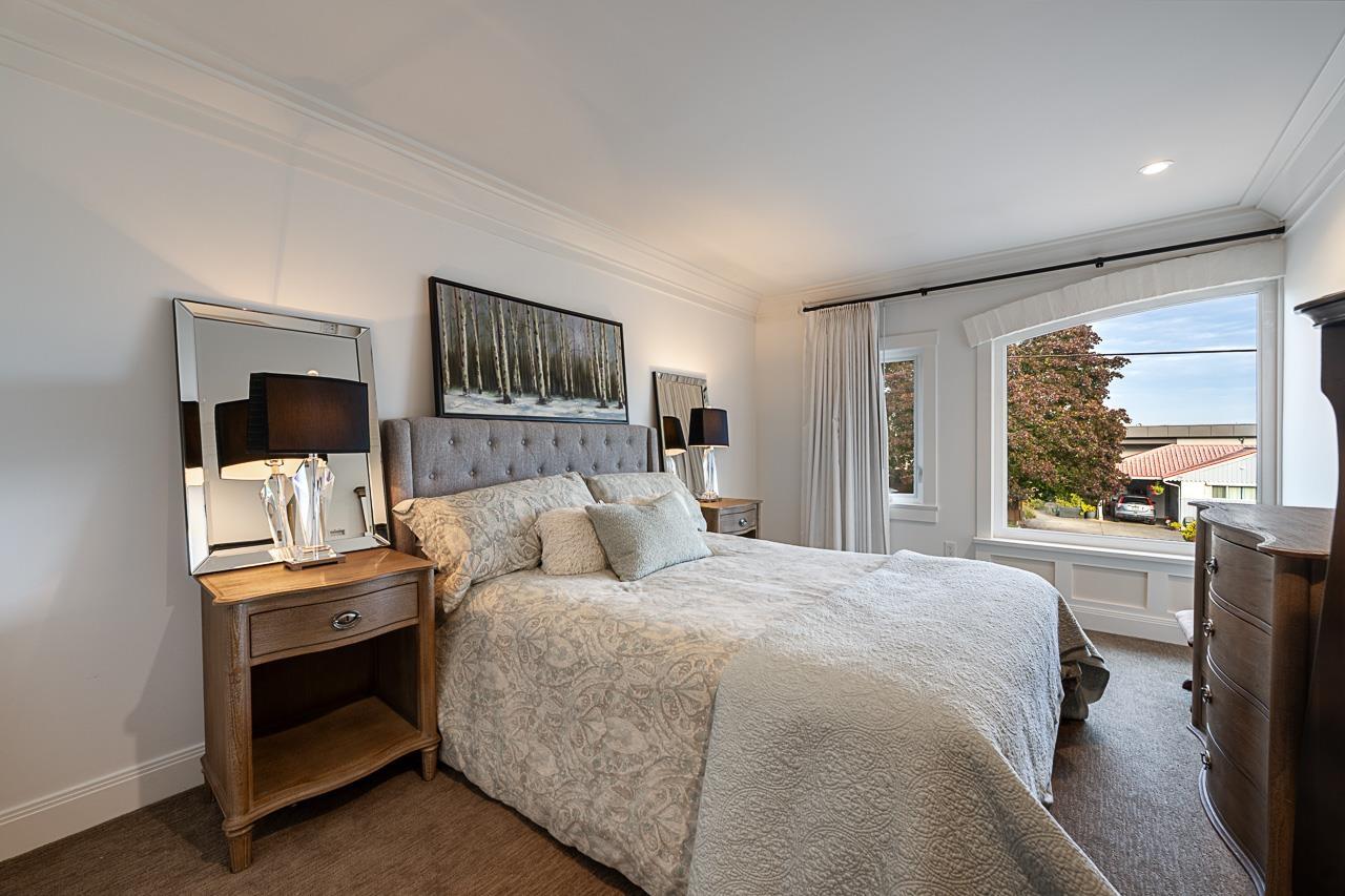 1117 PARKER STREET, White Rock