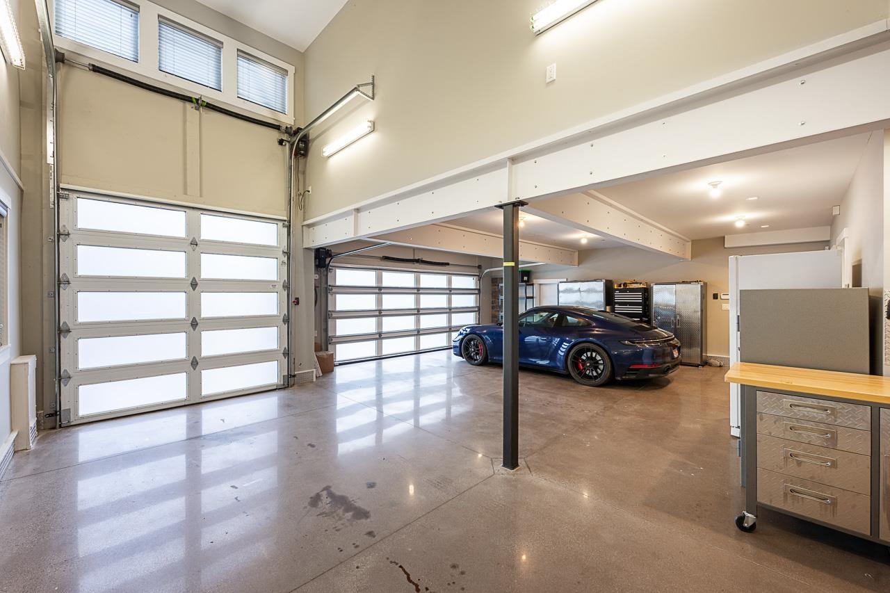 1117 PARKER STREET, White Rock