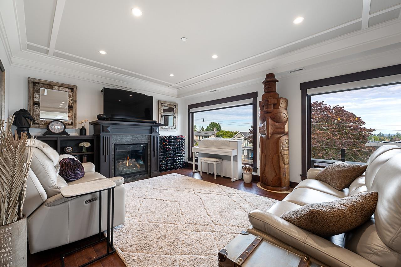 1117 PARKER STREET, White Rock