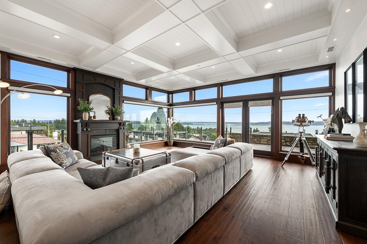 1117 PARKER STREET, White Rock