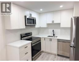 304 Westpark Crescent, Waterloo, ON N2T0A4 Photo 8